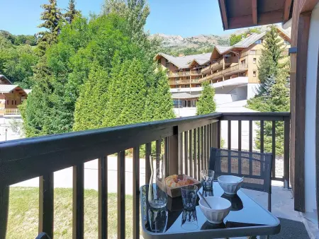 Apt Le Bochate - 29 m² vue montagne aux Bottières : photo 12