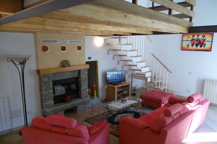Loft design dans palais historique, 100 m du lac à Luino - Photo 18
