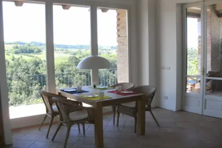 Appartement fermier à Monforte d'Alba, vue sur les Langhe : photo 9