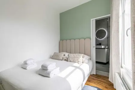 Location appartement à Montreuil, Appartement Moderne - 2CH/6P - Montreuil - Proche Paris