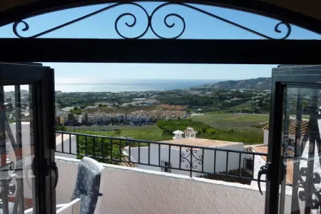 Casa Anna à Nerja : maison 2 chambres, terrasse vue mer 180° : photo 5