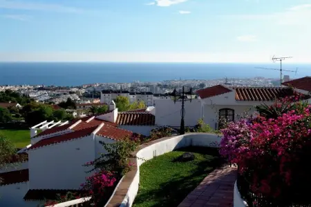 Casa Anna à Nerja : maison 2 chambres, terrasse vue mer 180° : photo 8