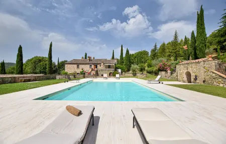 Villa en pierre à Allerona, 7 chambres et piscine : photo 1