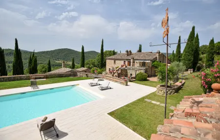 Villa en pierre à Allerona, 7 chambres et piscine : photo 10