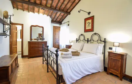 Villa en pierre à Allerona, 7 chambres et piscine : photo 35
