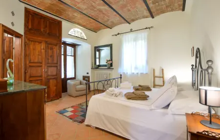 Villa en pierre à Allerona, 7 chambres et piscine : photo 37