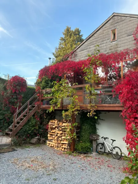 Studio avec cheminée et jardin à Hamois, Belgique : photo 9