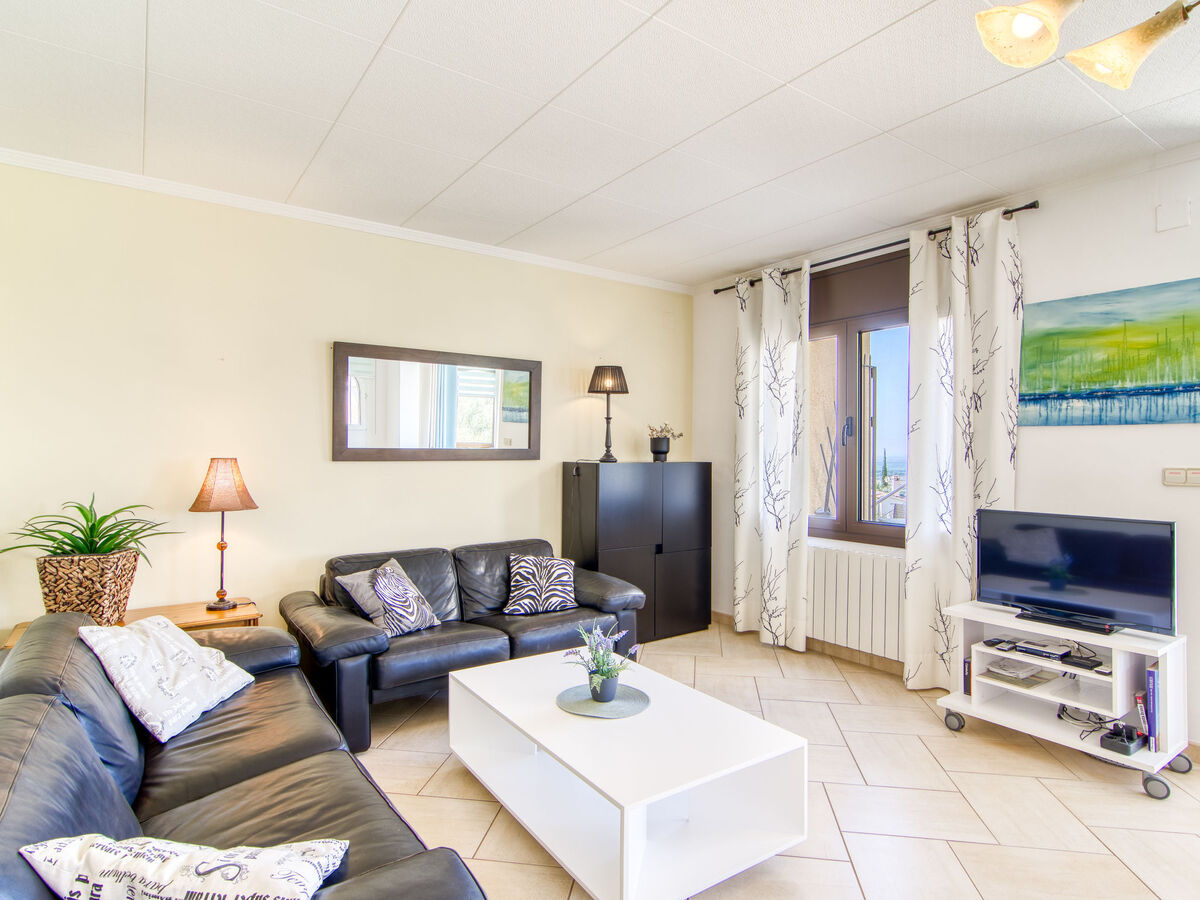 Villa Girasol avec piscine à Palau Savardera - Photo 9