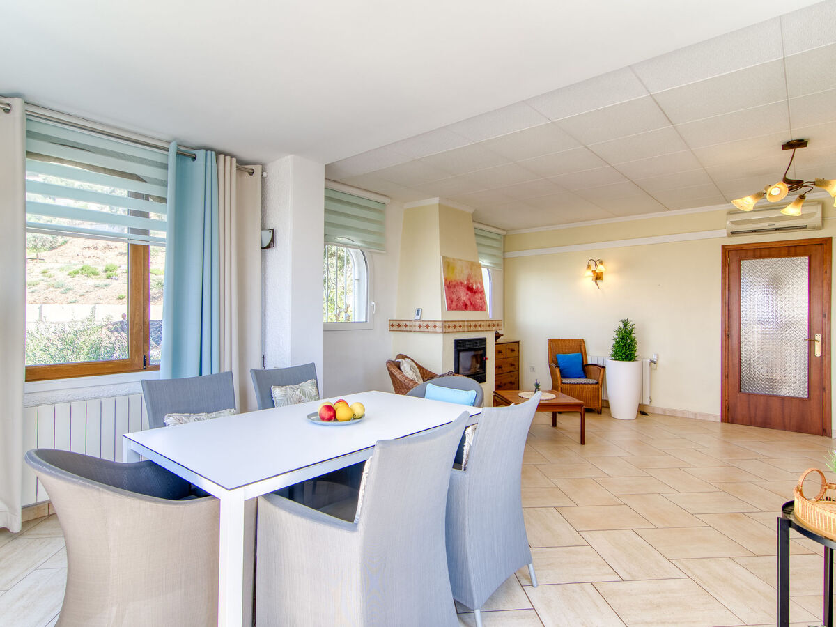 Villa Girasol avec piscine à Palau Savardera - Photo 12