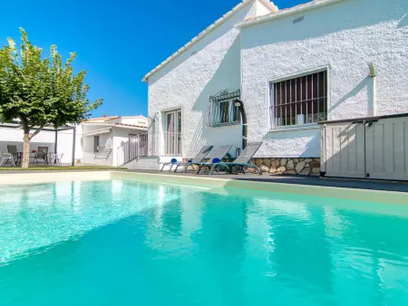 Maison Antonia avec piscine à Empuriabrava : photo 1