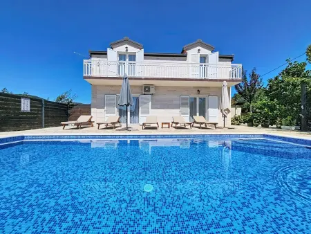 Maison Ivana avec piscine privée à Imotski : photo 2