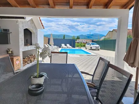 Maison Ivana à Imotski : piscine privée 4x7m : photo 17
