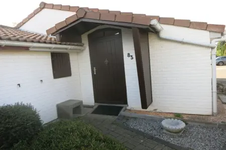 Maison 2 chambres avec jardin et piscine à Bredene : photo 1