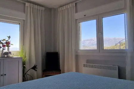 453020, Chalet avec piscine à Sayalonga - Photo 30