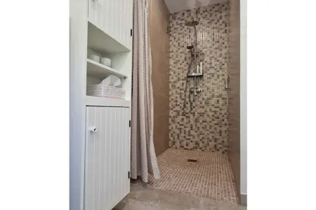 453020, Chalet avec piscine à Sayalonga - Photo 32