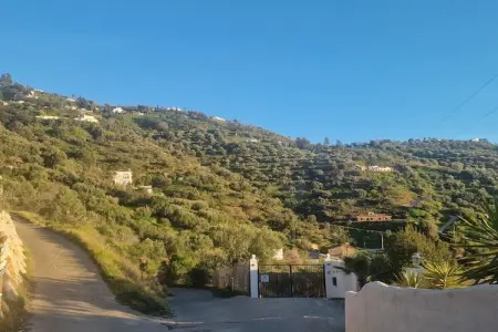 453020, Chalet avec piscine à Sayalonga - Photo 36