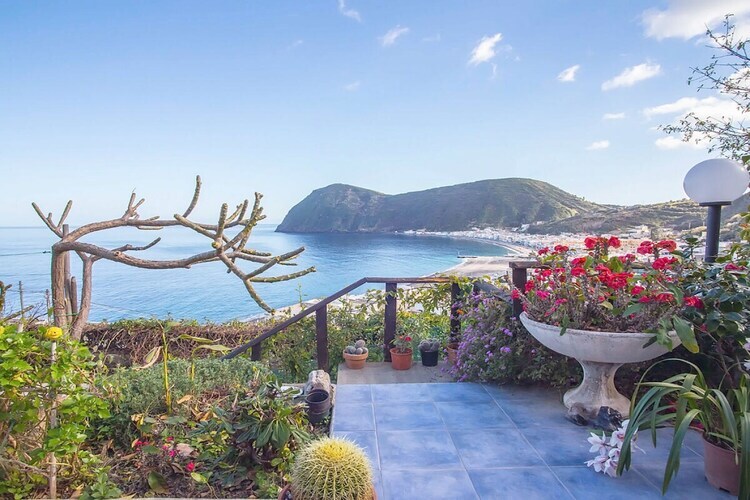 Villa Mela D à Lipari : maison face à la mer - Photo 1