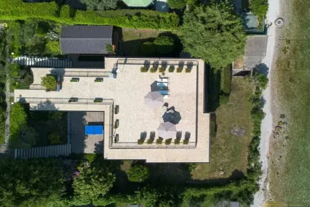 Location villa à , 210249