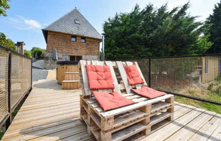 Maison à colombages avec bain nordique et salle de fitness : photo 14