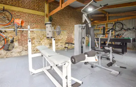 Maison à colombages avec bain nordique et salle de fitness : photo 24