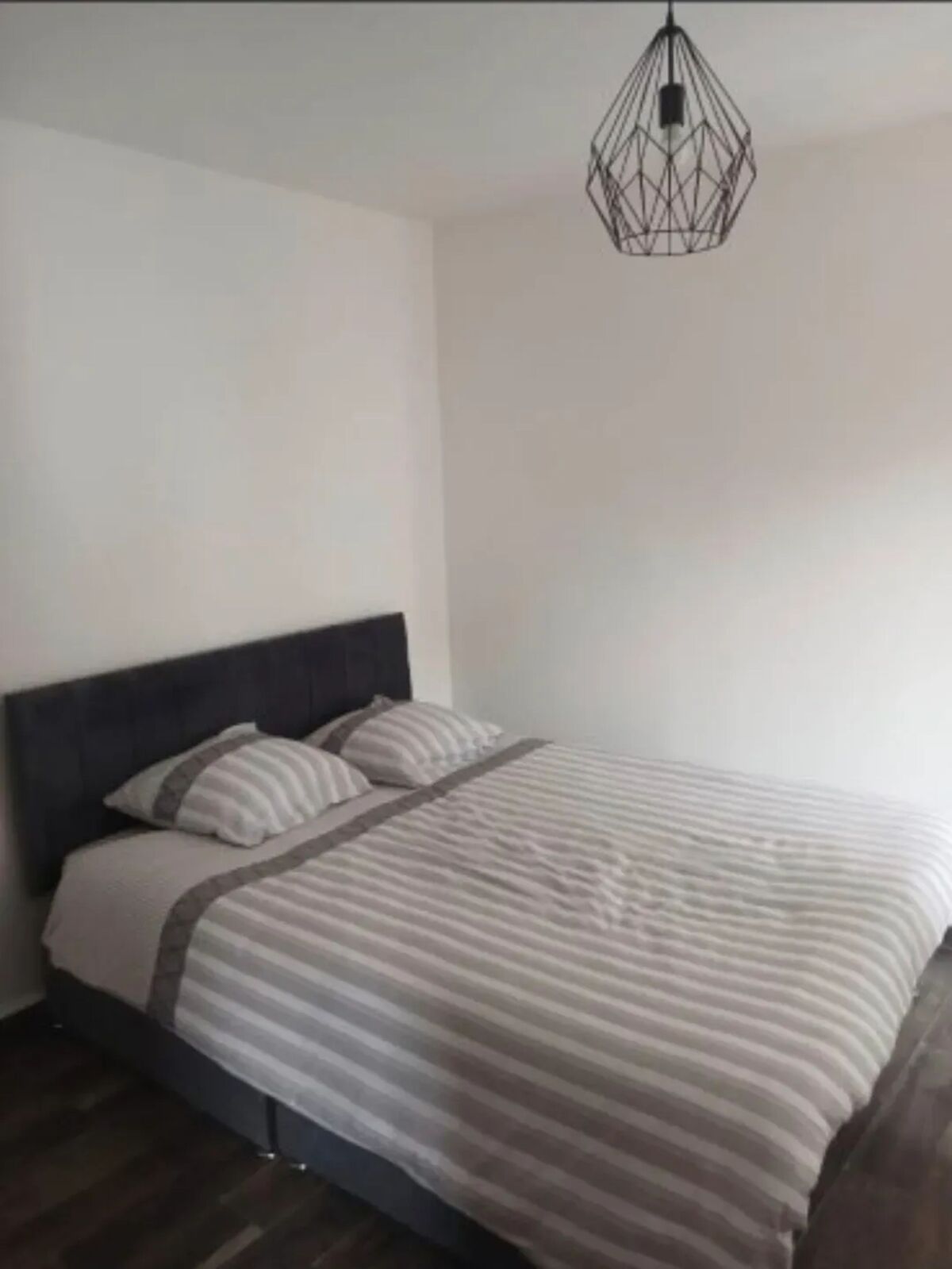 Appartement Valenciennes, billard et ping-pong inclus - Photo 2