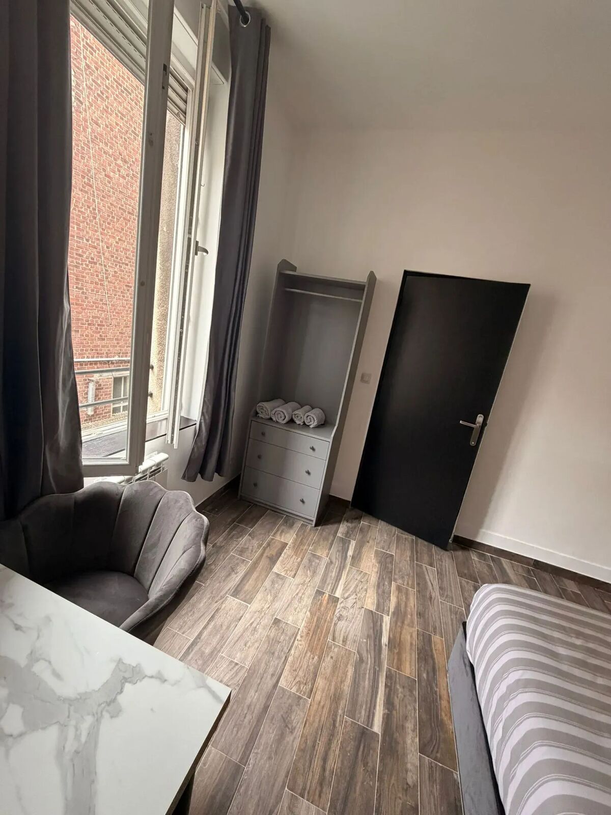 Appartement Valenciennes, billard et ping-pong inclus - Photo 10