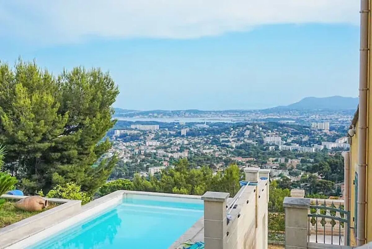 Villa 6 pers. à Toulon : piscine, vue mer et parking - Photo 8