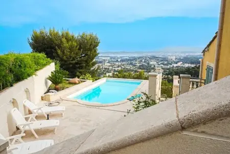 Villa 6 pers. à Toulon : piscine, vue mer et parking