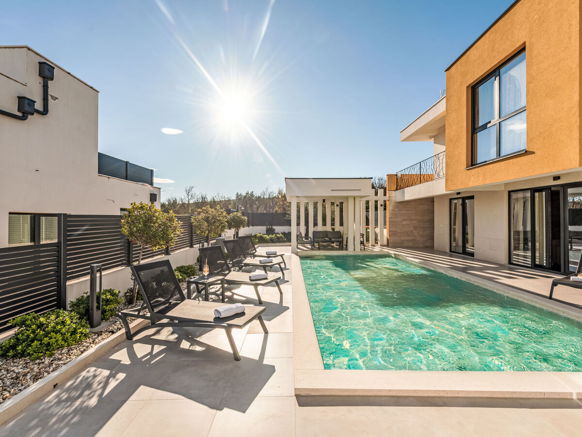 Villa avec piscine chauffée à Pridraga, 6 personnes - Photo 31