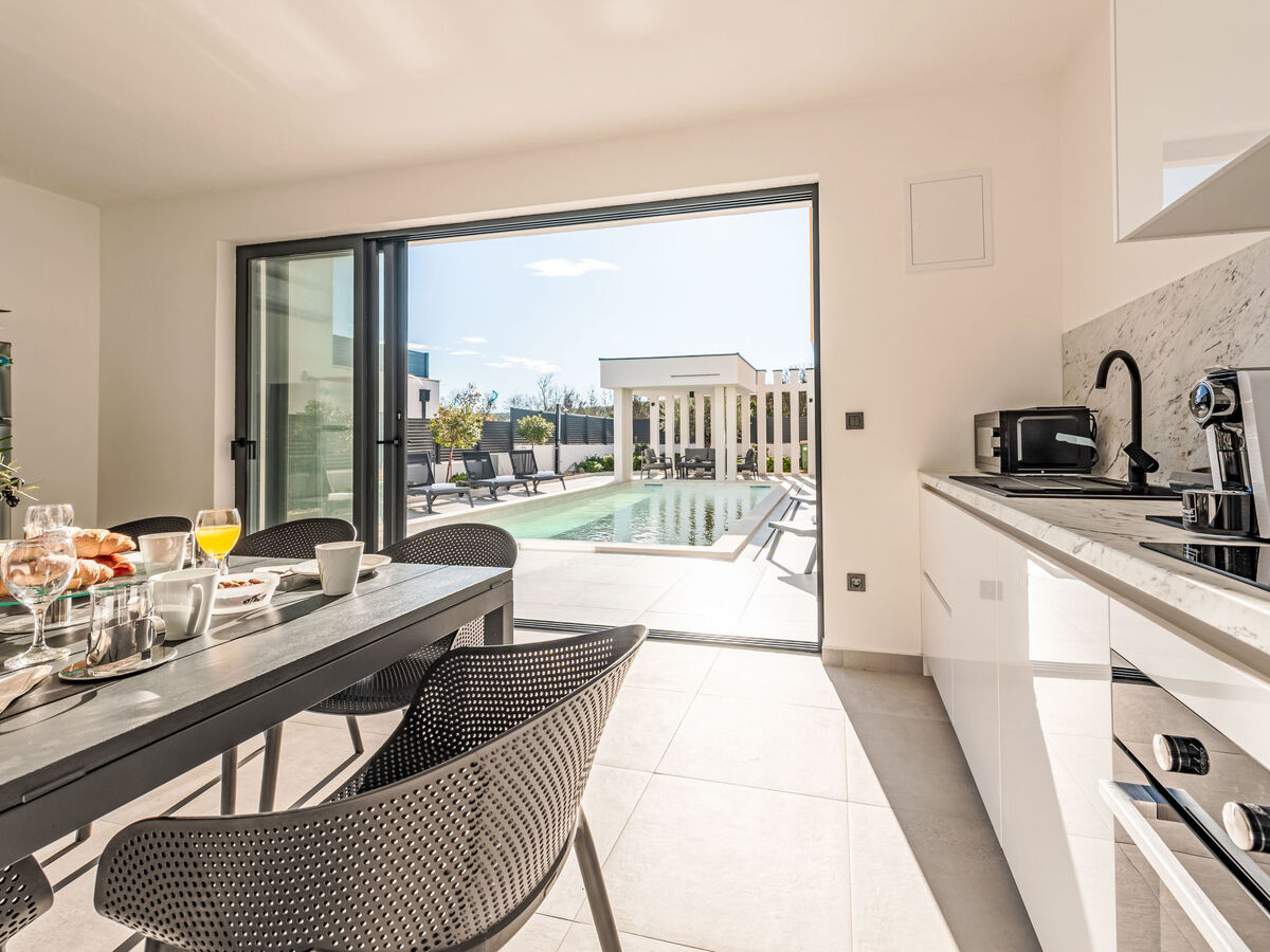 Villa avec piscine chauffée à Pridraga, 6 personnes - Photo 35