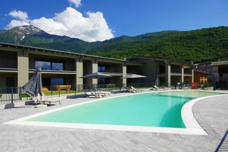 Casa Alice à Colico : appartement 2 chambres avec piscine et vue lac : photo 7