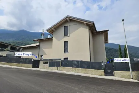 Casa Alice à Colico : appartement 2 chambres avec piscine et vue lac : photo 12