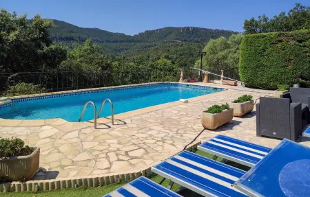 Maison 8 pers. avec piscine et spa à Bagnols-en-Forêt : photo 2
