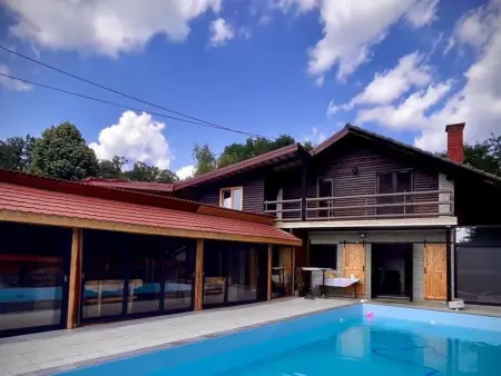 Maison Ranch Corral avec piscine à Veliko Brdo : photo 4