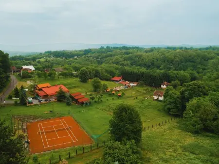 Maison Ranch Corral avec piscine à Veliko Brdo : photo 14
