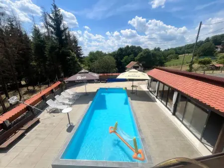 Maison Ranch Corral avec piscine à Veliko Brdo : photo 16