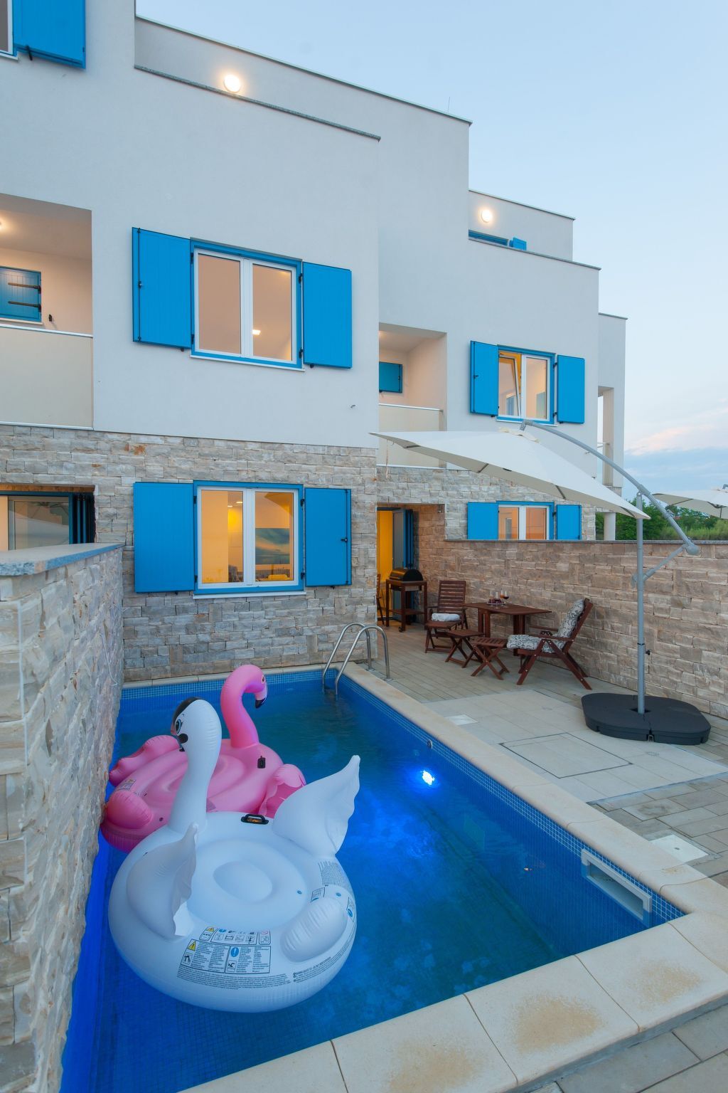 Villa beachfront Privlaka, piscine privée et vue mer - Photo 16