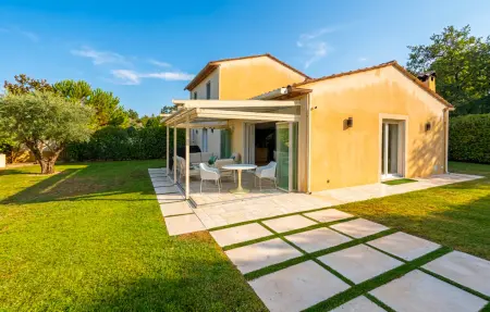 Maison avec grande piscine, Maison 7 personnes à Montauroux - Photo 1