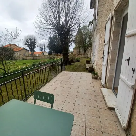 Maison avec terrasse et jardin à Boisné-La Tude, 3 personnes : photo 1