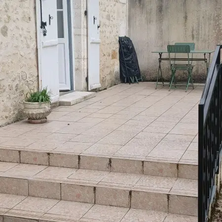 Maison avec terrasse et jardin à Boisné-La Tude, 3 personnes : photo 3