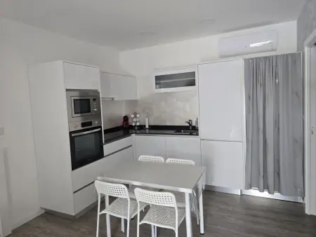 Studio 30 m² avec kitchenette et linge fourni à Blanzy : photo 2
