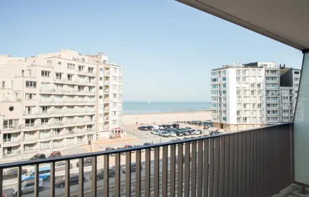 Appartement vue mer, terrasse couverte et piscine à Ostende : photo 13