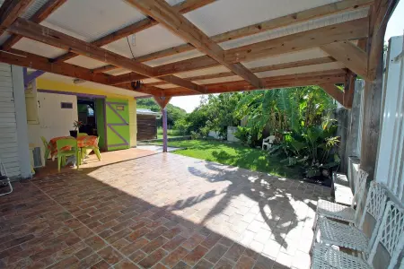 Appartement 70 m² avec piscine partagée et vue mer à Sainte-Anne : photo 4