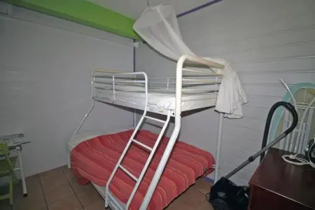 Appartement 85 m² à Sainte-Anne, vue mer et piscine partagée : photo 20