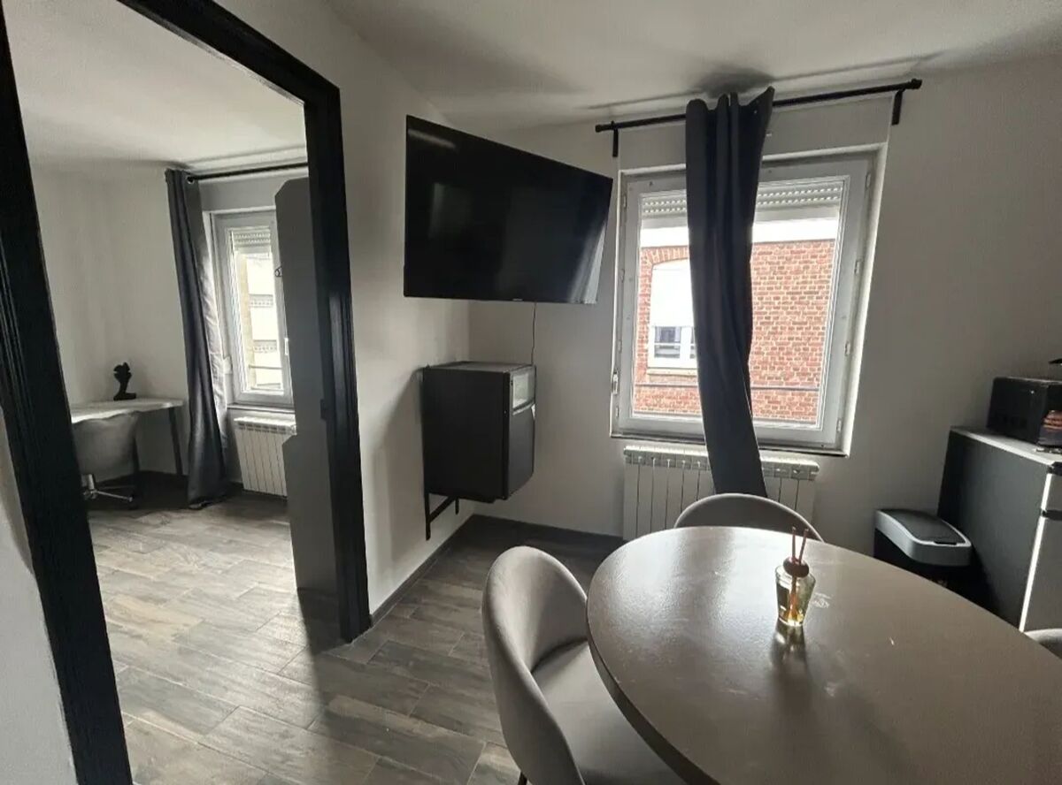 Appartement 45 m² à Valenciennes avec billard et ping-pong - Photo 2