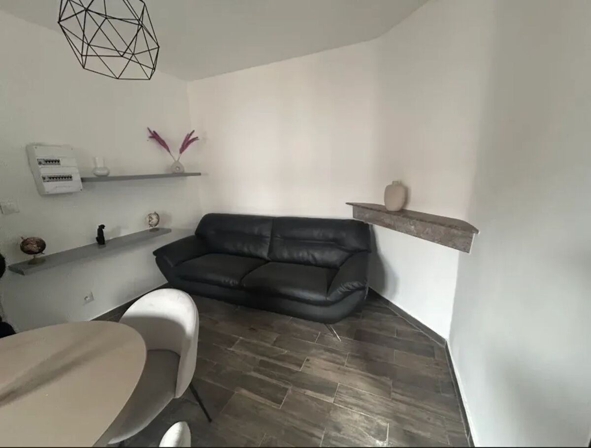 Appartement 45 m² à Valenciennes avec billard et ping-pong - Photo 4