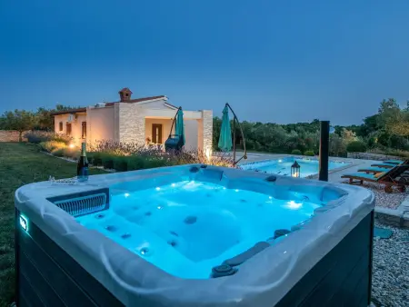 Villa Silentio - Maison avec piscine à Pula : photo 13