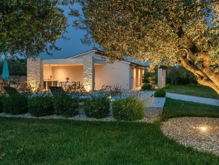 Villa Silentio - Maison avec piscine à Pula : photo 15