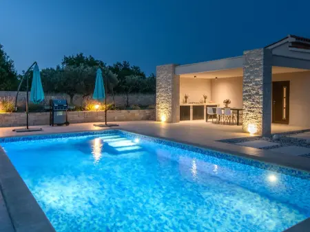 Villa Silentio - Maison avec piscine à Pula : photo 16