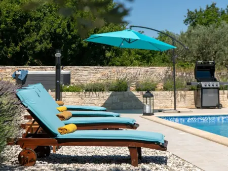 Villa Silentio - Maison avec piscine à Pula : photo 18